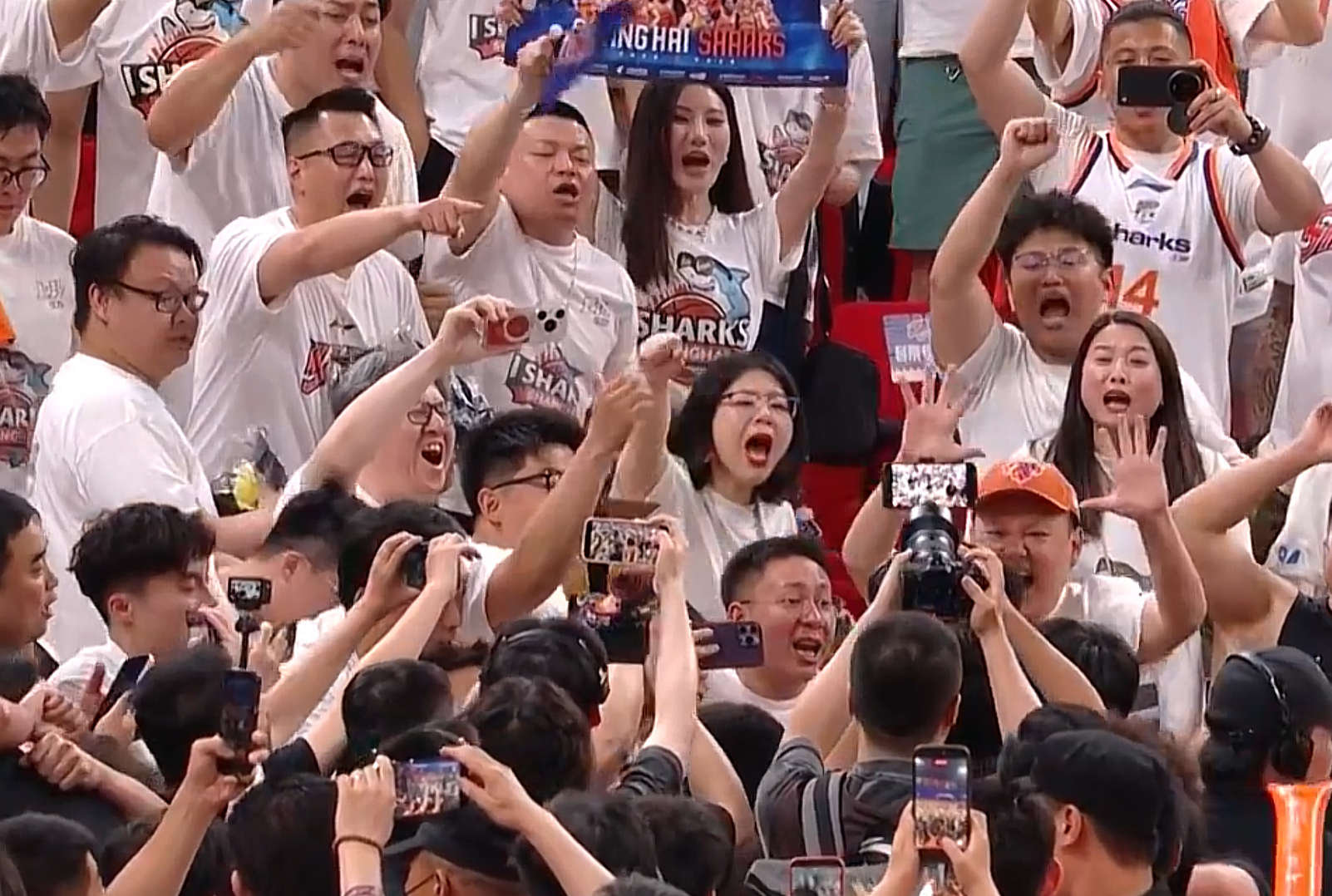 ESPN：马刺大概率留下福克斯