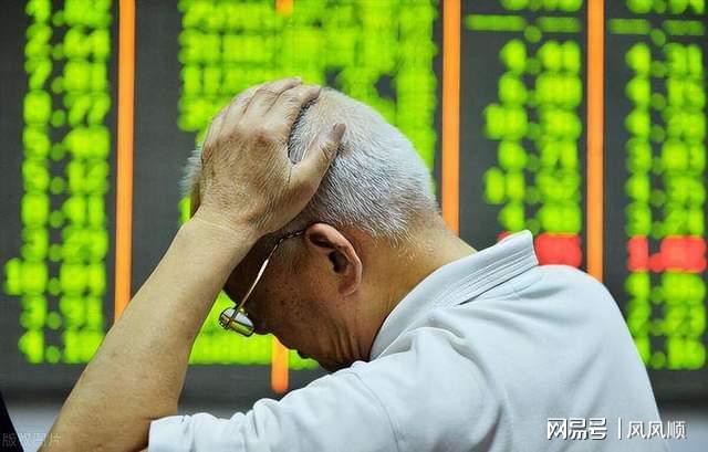 时隔16年！葡西又在1/8决赛碰面！C罗要复仇，当年0比1被淘汰！