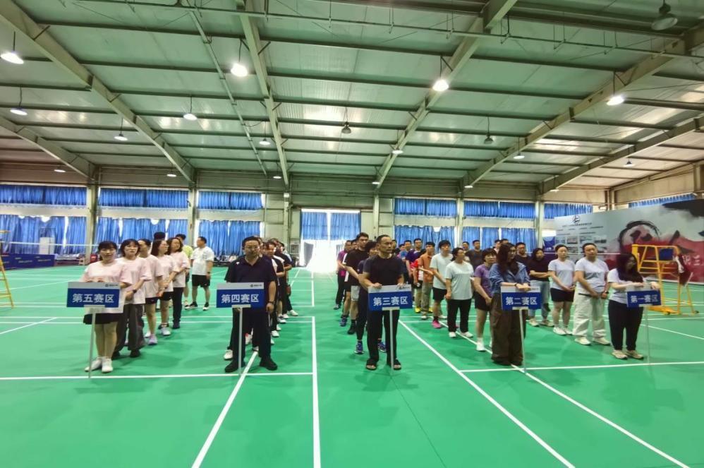 溢价近一倍！布莱顿1270万欧签下葡萄牙右闸科斯蒂尼亚
